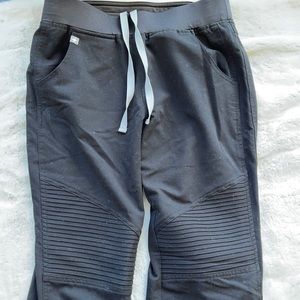 BLACK FIG SCRUB PANTS XS